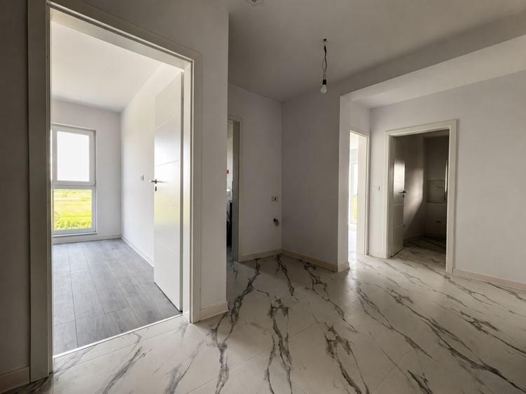 Apartament cu 2 camere decomandat în Giroc