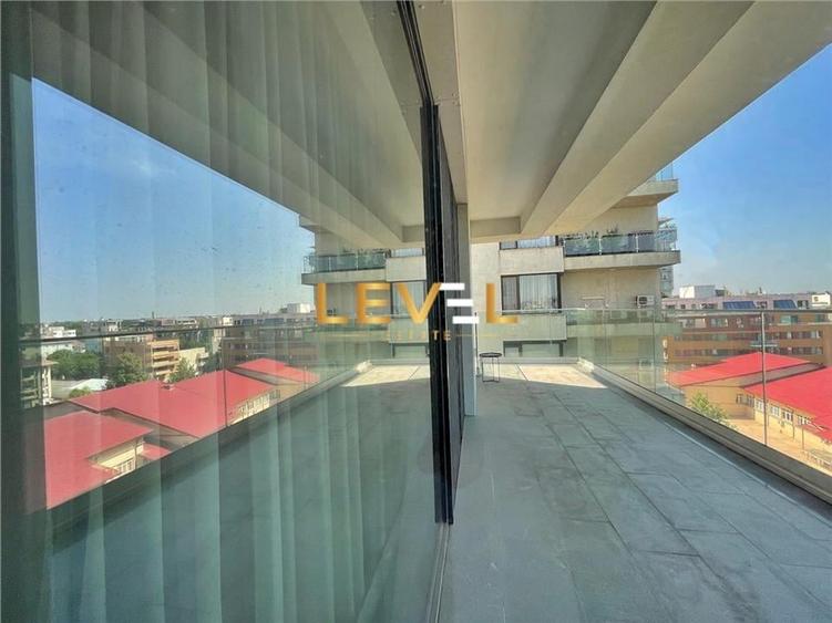 Apartament cu 4 camere decomandat, mobilat în Herăstrău