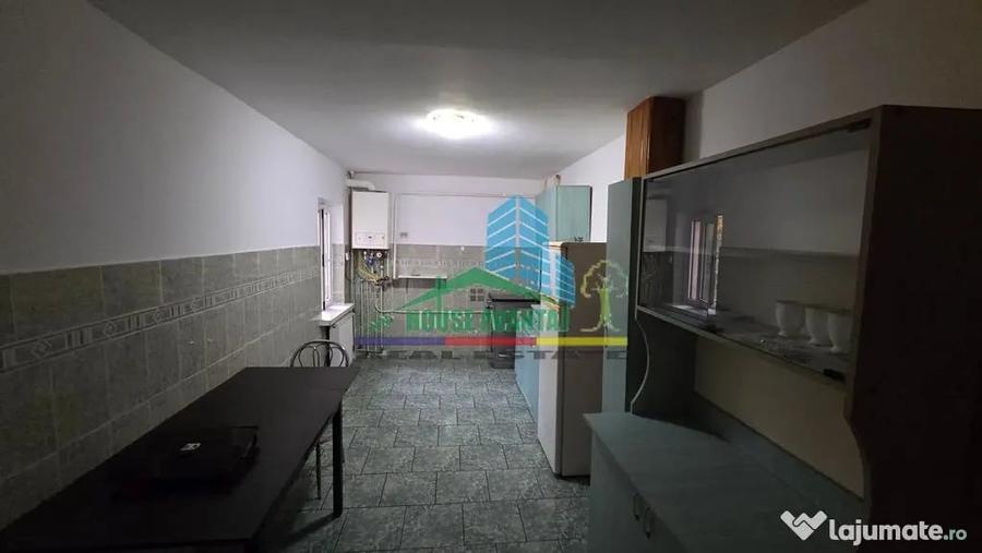 Apartament cu 3 camere decomandat în Brăilei