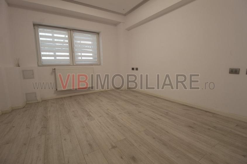 Apartament cu 3 camere decomandat, mobilat în Decebal