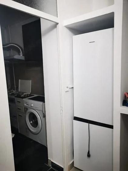 Garsonieră decomandată în UTA