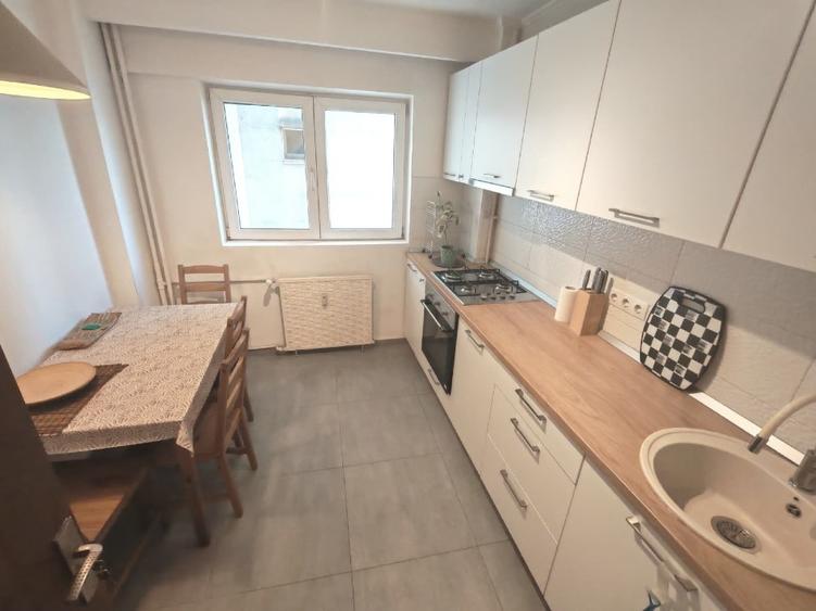 Apartament cu 3 camere semidecomandat, mobilat în Nicolae Grigorescu