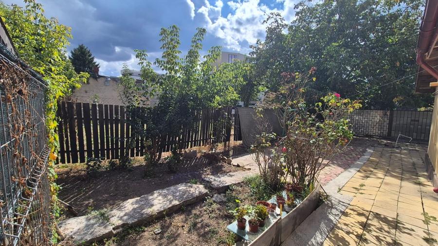 Casă individuală cu 5 camere cu Canalizare în Băneasa