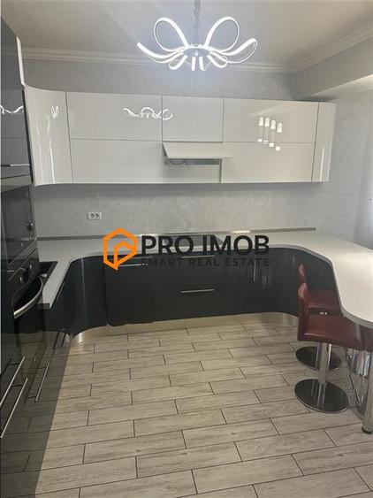 Casă individuală cu 6 camere cu Teren 400 Mp în Vânători