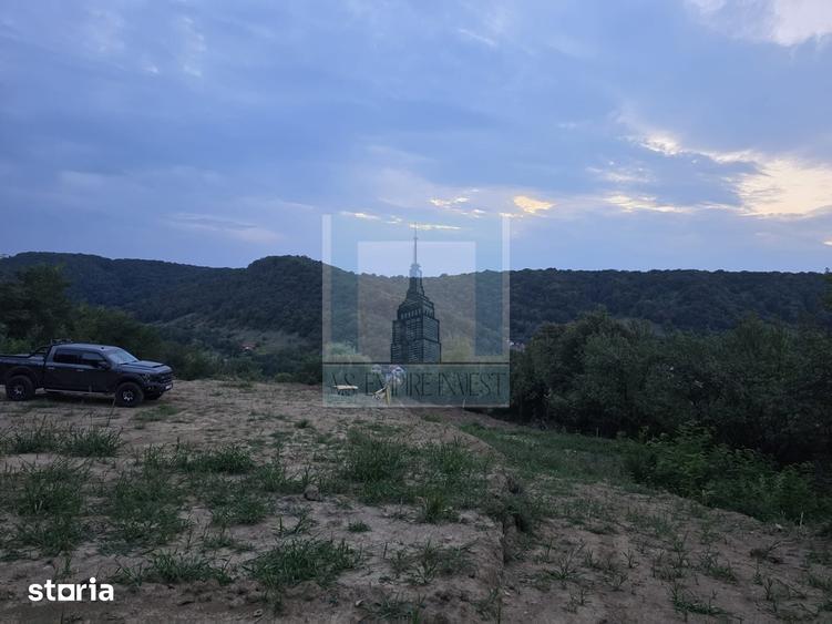 Teren de 1550 mp, în Central