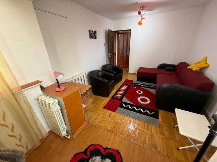 Apartament cu 2 camere decomandat în Gară