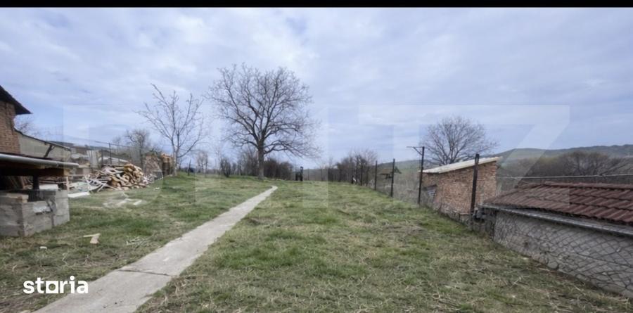 Casă cu 4 camere cu Teren 900 Mp în Central