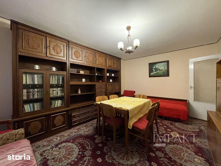 Apartament cu 4 camere decomandat în Grigorescu