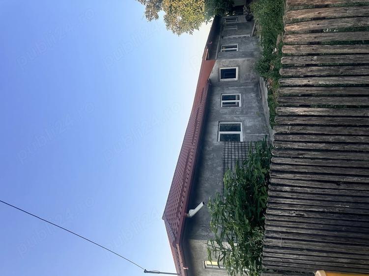 Casă cu Teren 1044 Mp în Central