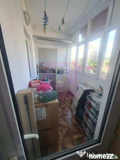 Apartament cu 3 camere decomandat în Câmpina