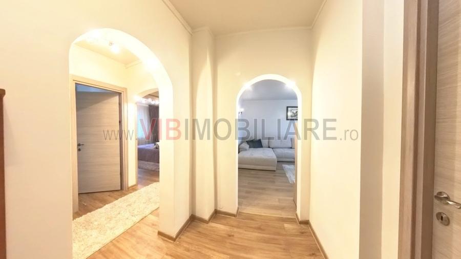 Apartament cu 2 camere semidecomandat, mobilat în Tractorul