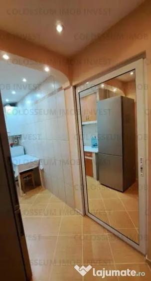 Apartament cu 2 camere semidecomandat în Vlahuță