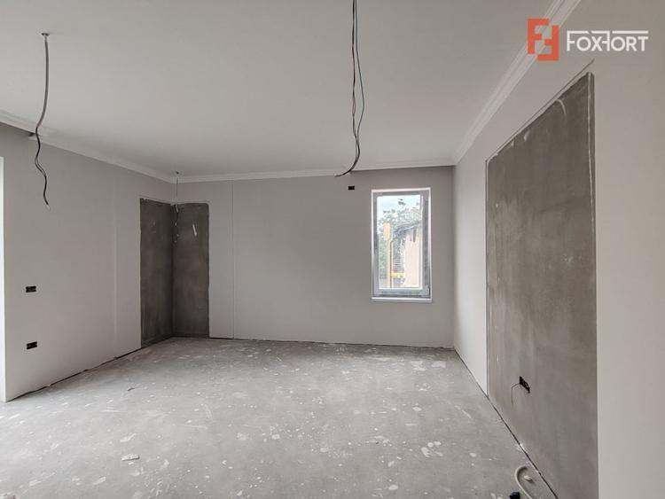 Apartament cu 2 camere decomandat în Giroc