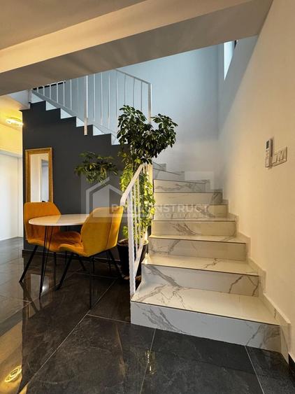 Duplex cu 3 camere cu Canalizare în Giroc