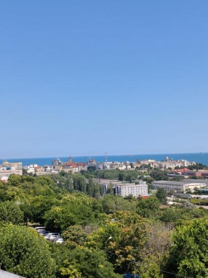 Apartament cu 2 camere semidecomandat în Tomis Mall