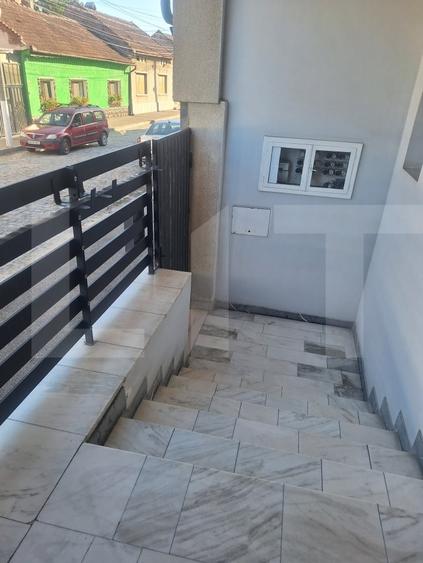 Casă individuală cu 6 camere cu Canalizare în Lugoj