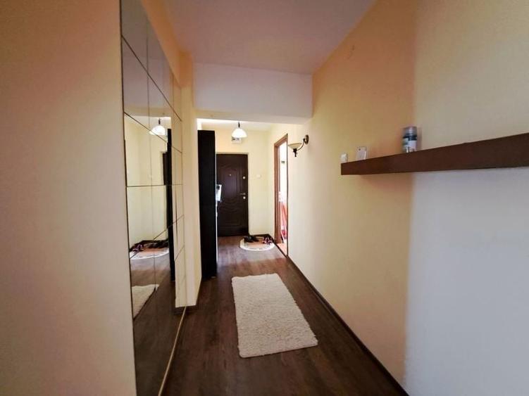 Apartament cu 4 camere decomandat, mobilat în Micro 11