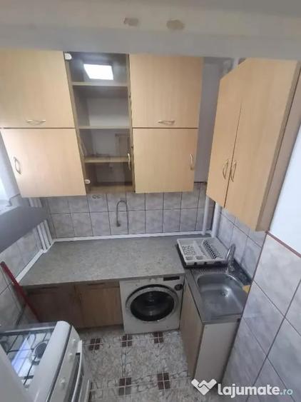 Garsonieră decomandată în Olteniței