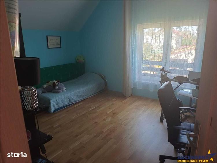 Casă cu 4 camere cu Canalizare în Bartolomeu
