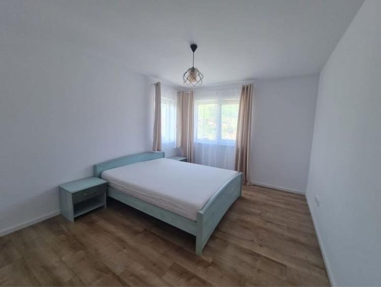 Casă cu 3 camere cu Teren 550 Mp în Câmpenești