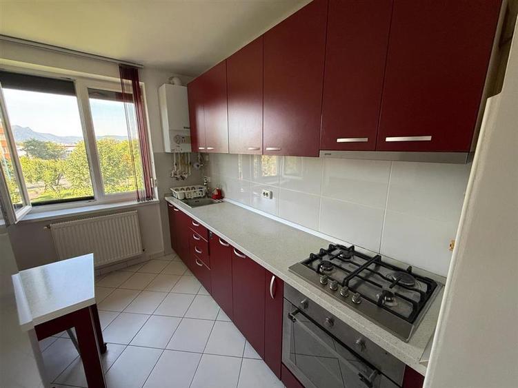 Apartament cu 2 camere decomandat în Triaj