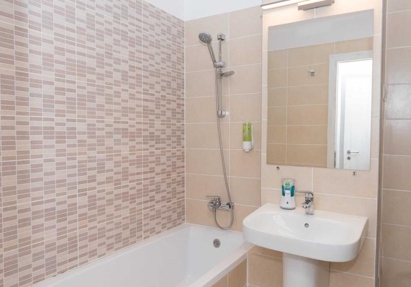 Apartament cu 2 camere decomandat în Central