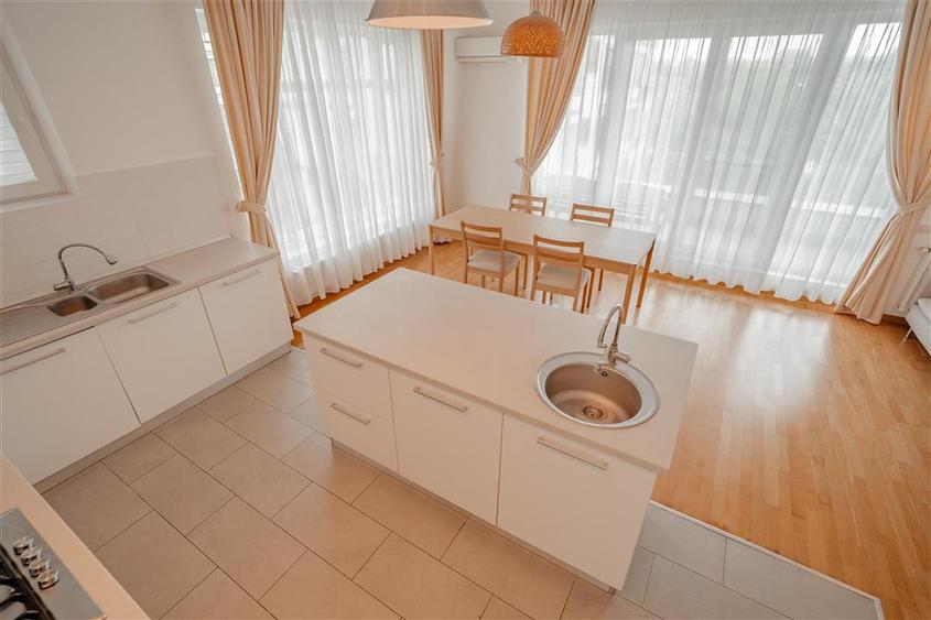 Apartament cu 4 camere decomandat, mobilat în Floreasca