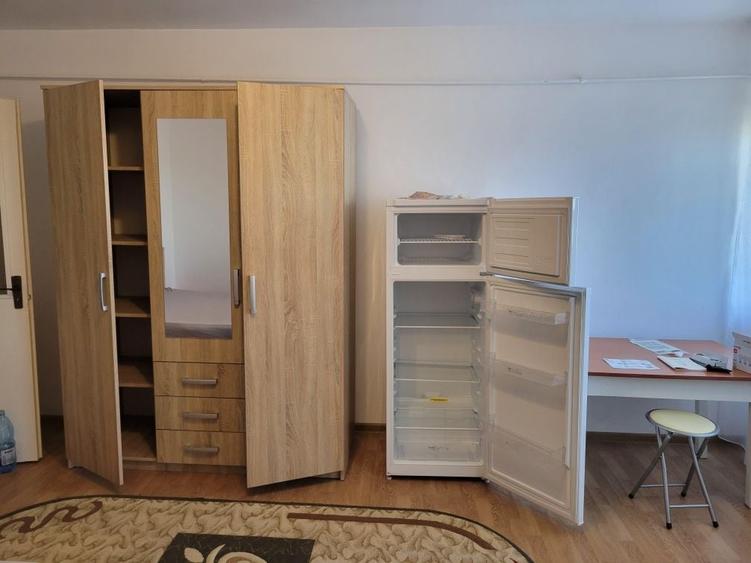 Garsonieră decomandată în Brazda lui Novac
