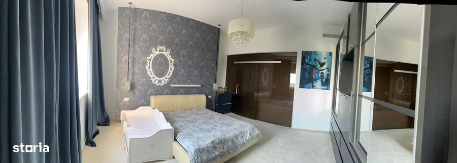 Apartament cu 3 camere decomandat în Văcăresti