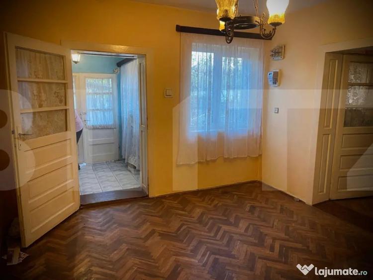 Casă cu 7 camere cu Teren 457 Mp în Subcetate