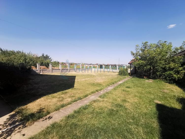 Casă individuală cu 5 camere cu Canalizare în Nufărul