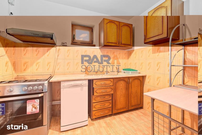 Casă cu 8 camere cu Teren 2075 Mp în Central