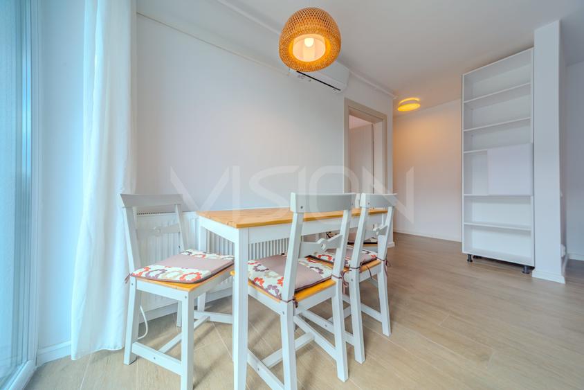 Apartament cu 3 camere semidecomandat în Între Lacuri