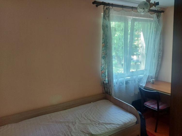 Apartament cu 3 camere decomandat în Tudor