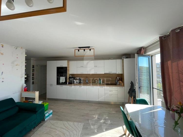 Apartament cu 3 camere semidecomandat, mobilat în Dâmbul Rotund — fotografia 2