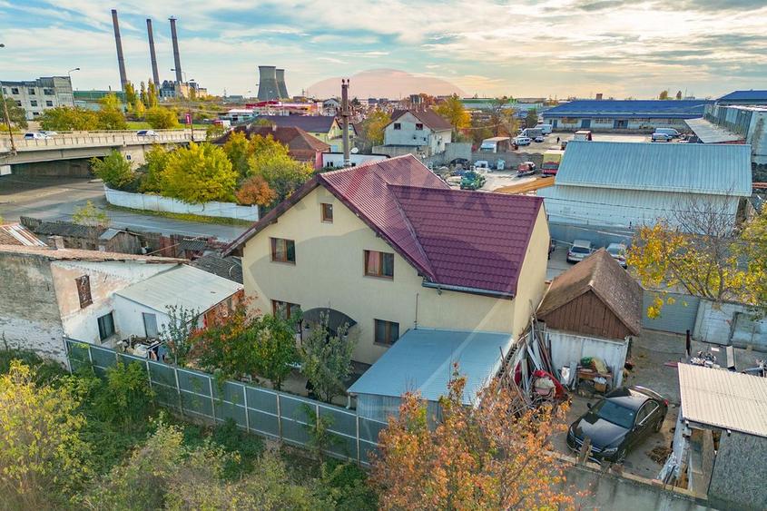 Casă individuală cu 6 camere cu Teren 266 Mp în Șagului