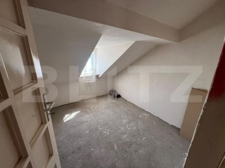Casă cu 5 camere cu Teren 1032 Mp în Central