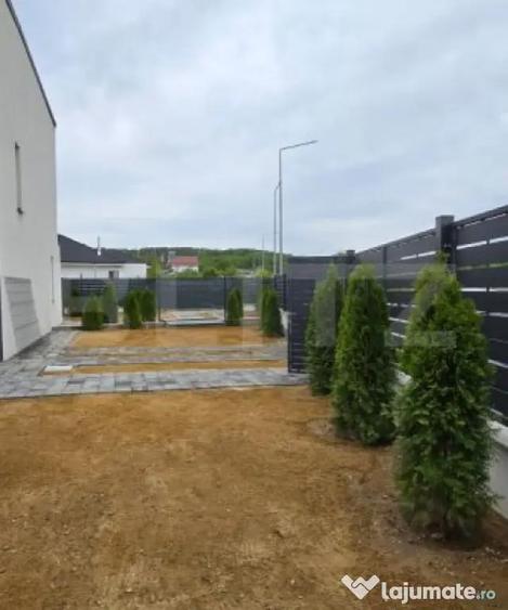 Casă cu 4 camere cu Teren 235 Mp în Central