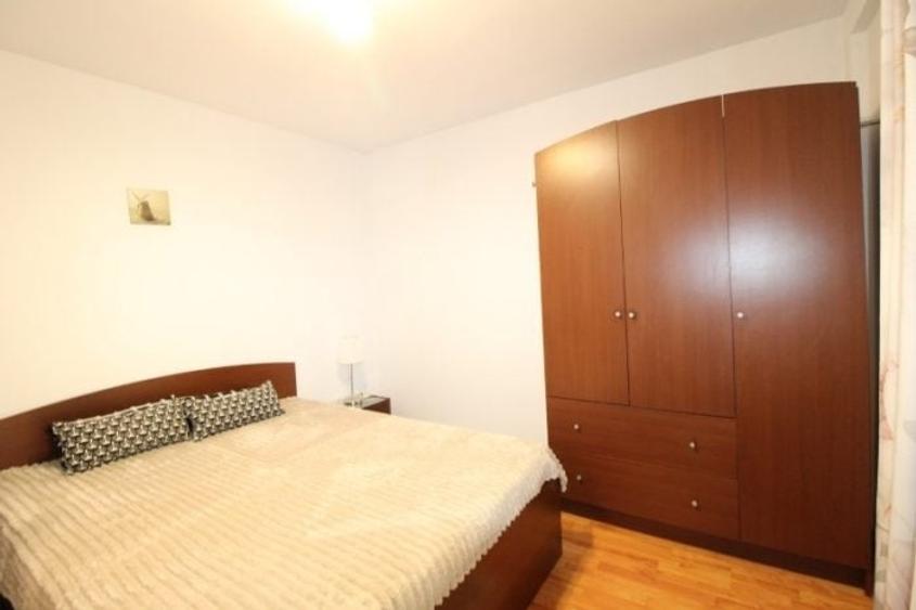 Apartament cu 2 camere decomandat, mobilat în Drumul Taberei
