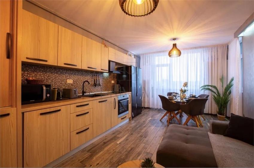 Apartament cu 2 camere semidecomandat, mobilat în Aeroport