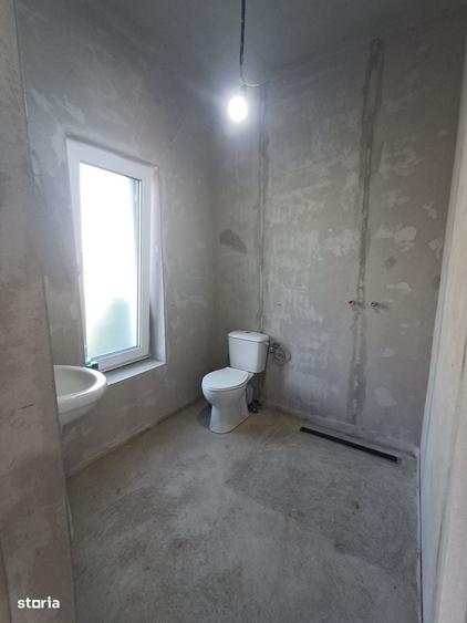 Casă cu 3 camere în Mândruloc