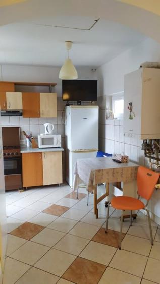 Casă cu 1 camere cu Teren 82 Mp în Central