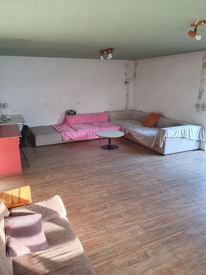 Casă cu 3 camere în Aghireșu