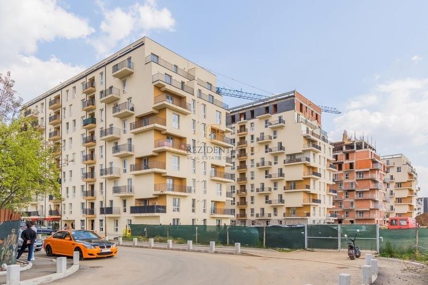 Apartament cu 3 camere decomandat în Berceni