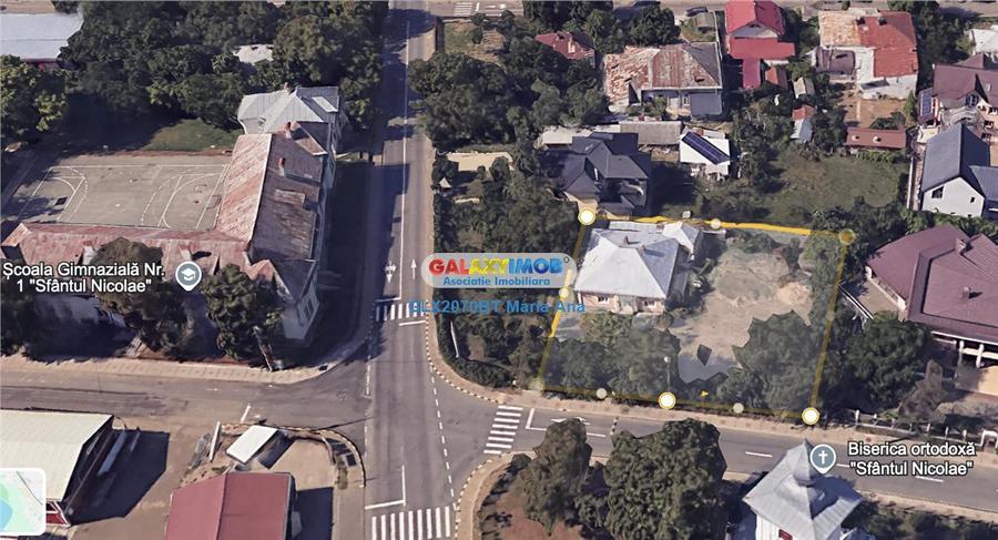 Casă cu 4 camere cu Teren 1160 Mp în Central