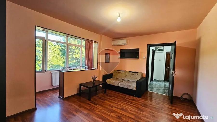 Apartament cu 2 camere semidecomandat în Central