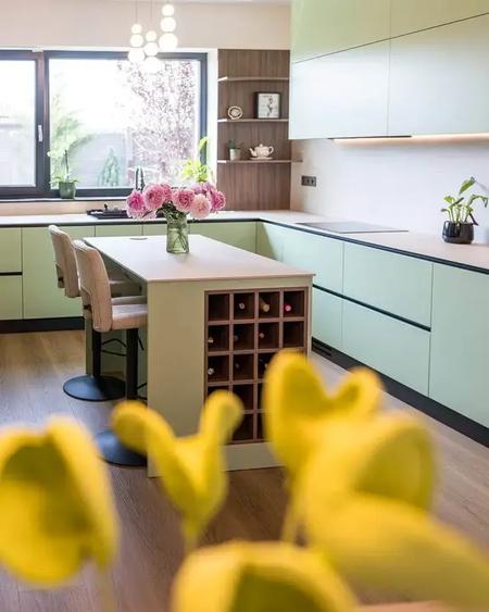 Apartament cu 2 camere decomandat în Tunari