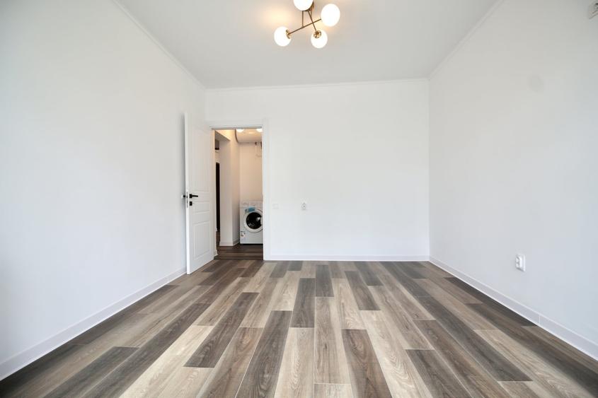 Apartament cu 3 camere decomandat în Teiul Doamnei