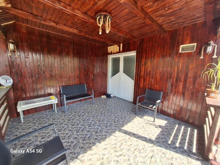 Casă cu 4 camere în Colceag