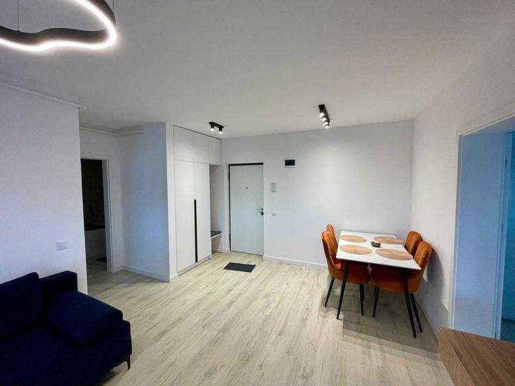 Apartament cu 3 camere decomandat în Florești